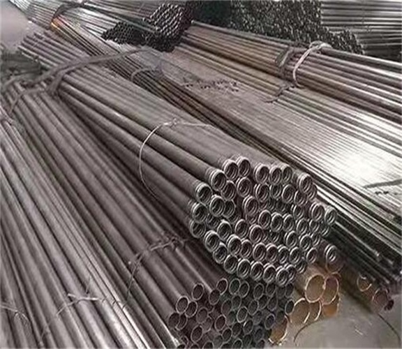 双鸭山螺旋式声测管工地安装